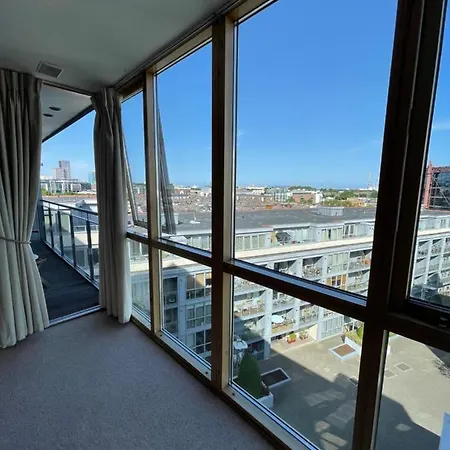 Stunning Modern In The Gasworks Apartment Dublin