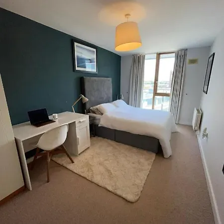 Stunning Modern In The Gasworks Apartamento