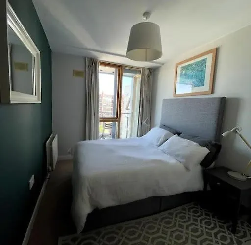 Stunning Modern In The Gasworks Dublin